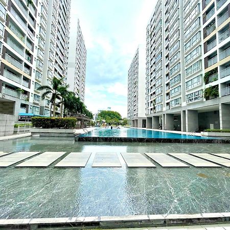 Secc Luxury 2-Br Apartment, Scenic Valley, Saigon Exhibition And Convention Center, Fv Hospital, Phu My Hung District 7 Thành Pho Ho Chí Minh Esterno foto